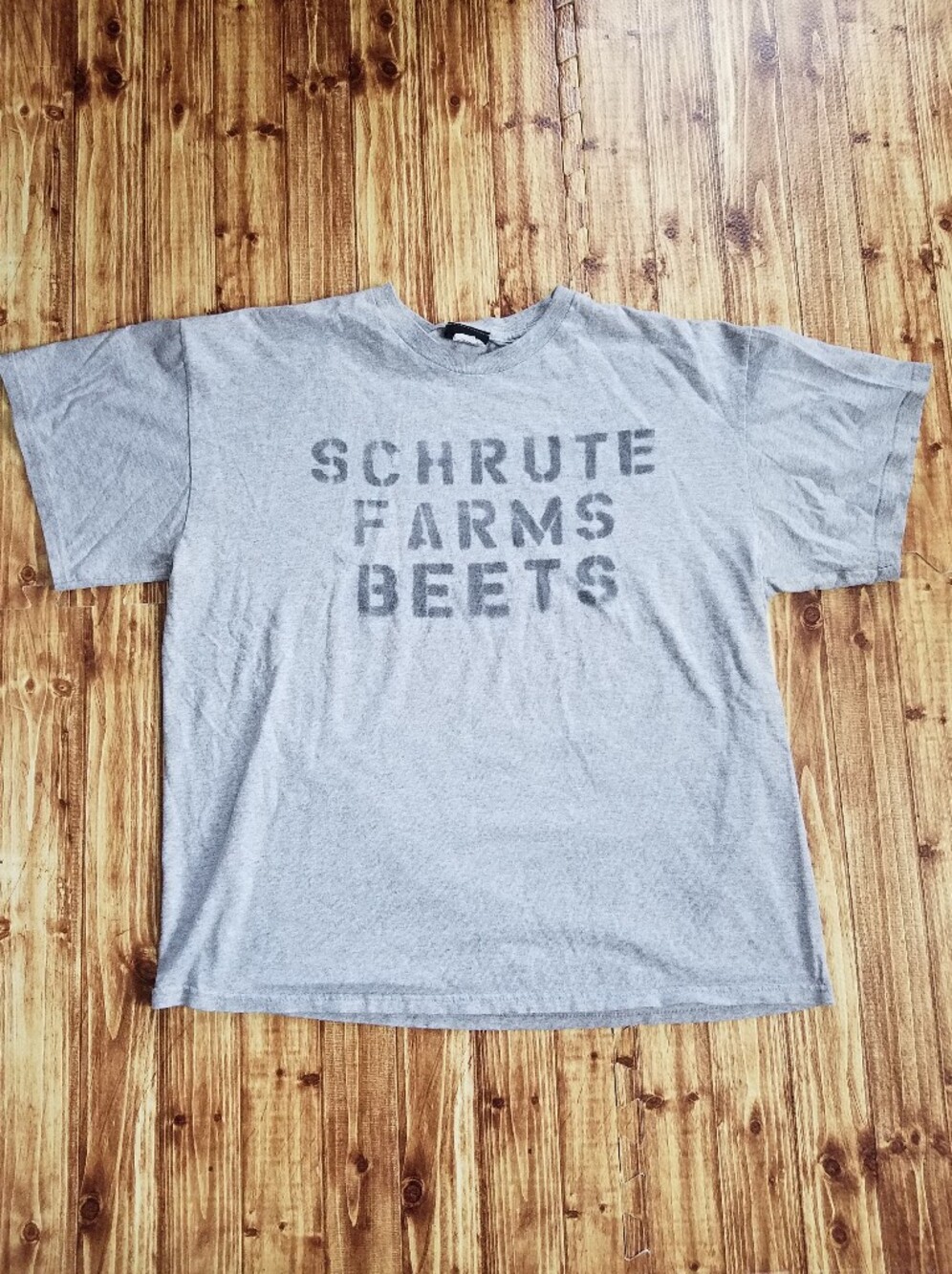 Universal Men's Large Gray Shirt Dwight Schrute Farms Beets The Office NBC